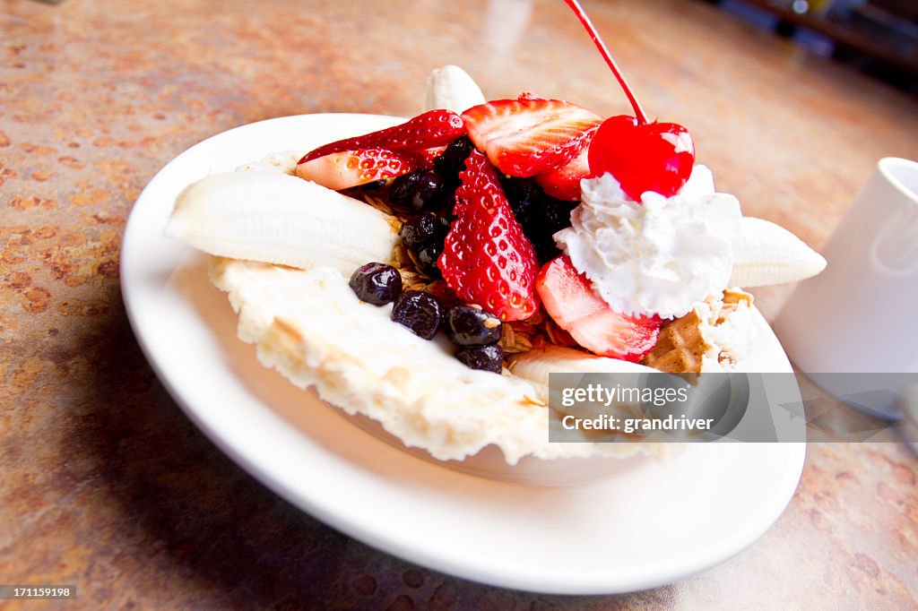 Fruit Parfait Breakfast