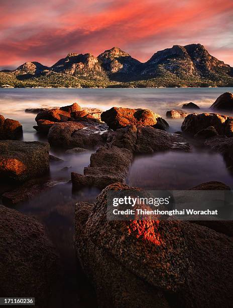 coles bay - coles bay stockfoto's en -beelden