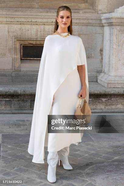 Rosie Huntington-Whiteley attends the Valentino Womenswear Spring/Summer 2024 show as part of Paris Fashion Week on October 01, 2023 in Paris, France.