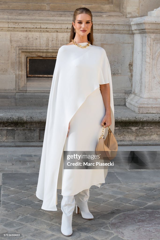 Valentino : Photocall - Paris Fashion Week - Womenswear Spring/Summer 2024