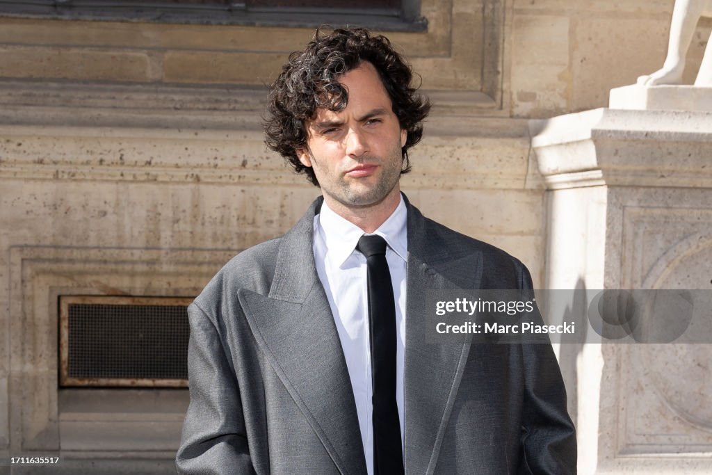 Valentino : Photocall - Paris Fashion Week - Womenswear Spring/Summer 2024