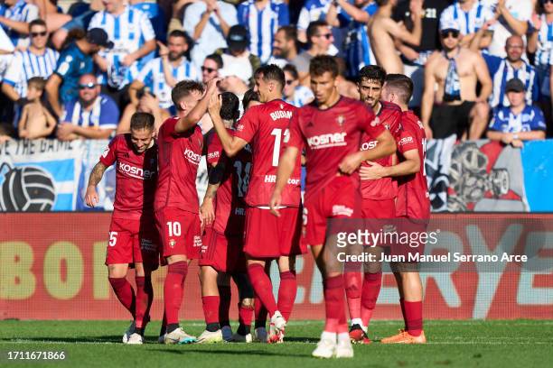 Ante Budimir of CA Osasuna celebrates after scoring his team's second goal during the LaLiga EA Sports match between Deportivo Alaves and CA Osasuna...