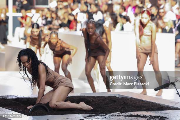 Twigs performs during the Valentino Womenswear Spring/Summer 2024 show as part of Paris Fashion Week on October 01, 2023 in Paris, France.