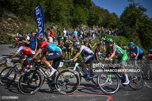 The peloton climbs Roncola during the 117th edition of the Giro di Lombardia , a 238km cycling race from Como to Bergamo on October 7, 2023.