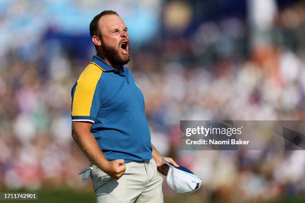 Tyrrell Hatton of Team Europe celebrates winning his match 3&2 on the 16th green during the Sunday singles matches of the 2023 Ryder Cup at Marco...