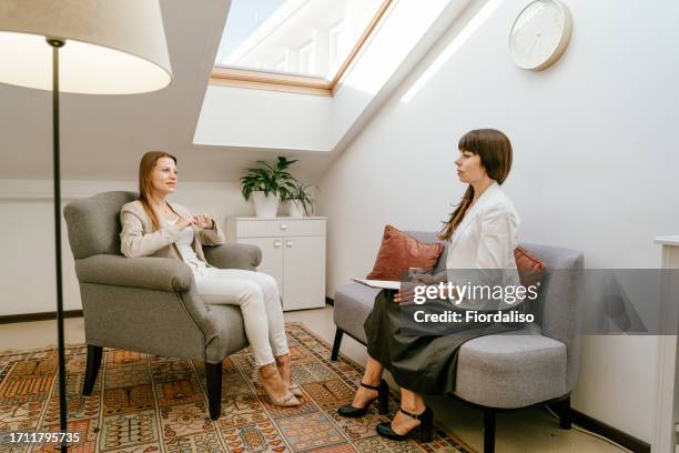 Intimate Interview Photos and Premium High Res Pictures - Getty Images