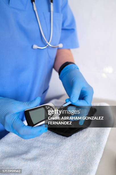 Plucometer 334 Glucometer Lancets Stock Photos, High-Res Pictures, and Images ...