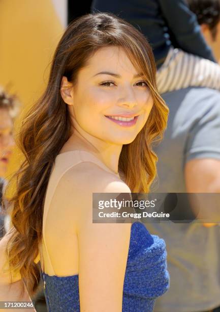 Actress Miranda Cosgrove arrives at the Los Angeles premiere of "Despicable Me 2" at Universal CityWalk on June 22, 2013 in Universal City,...