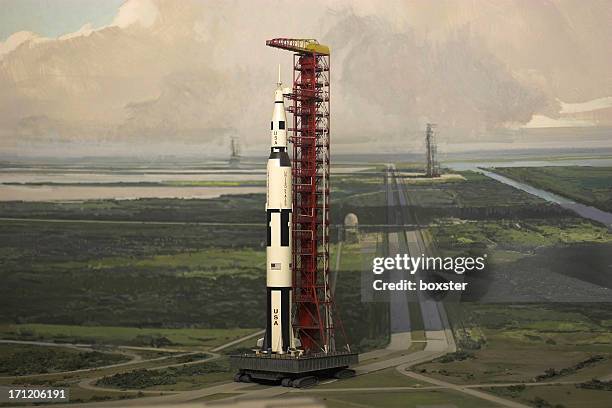 cap canaveral - launch pad photos et images de collection