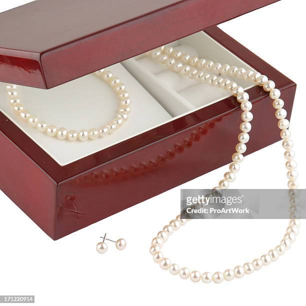pearl gift set - parel juwelen stockfoto's en -beelden