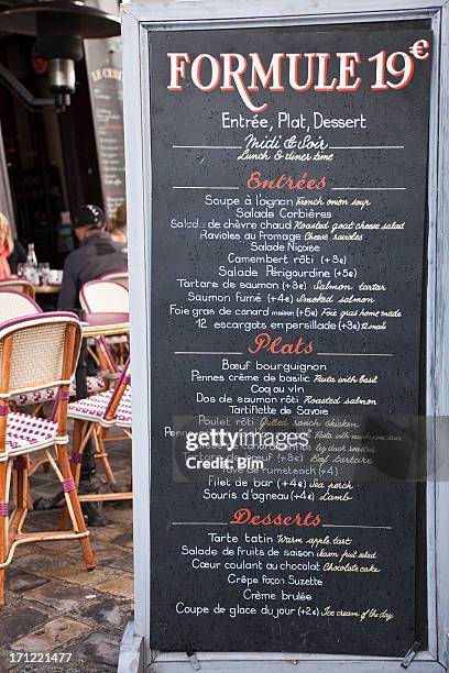 french restaurant menu, paris - french culture stockfoto's en -beelden