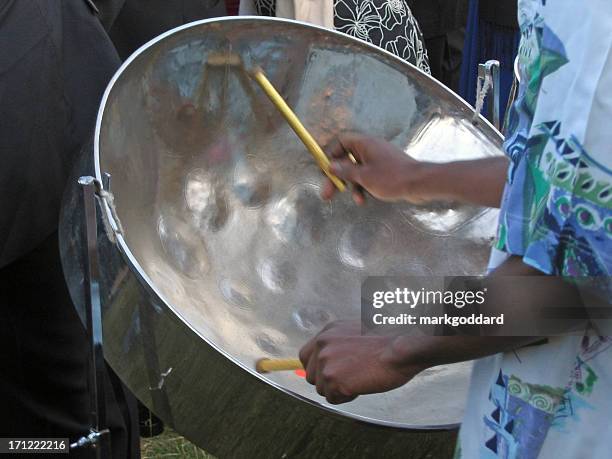 cinturino in acciaio - tamburo steel drum foto e immagini stock