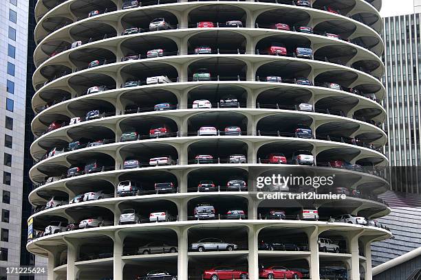 circular parking lot - verdieping stockfoto's en -beelden