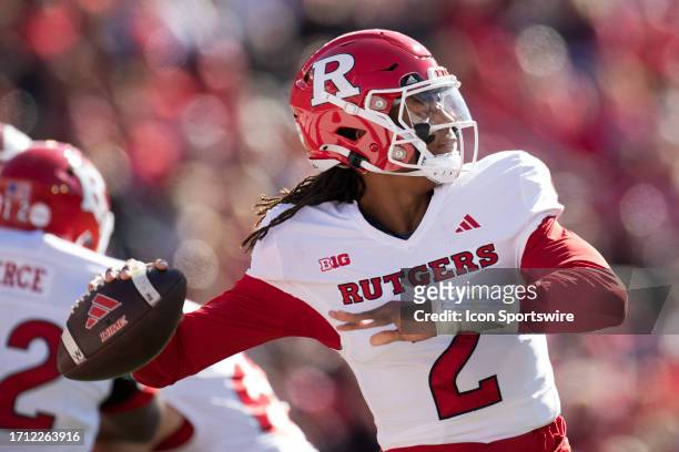 Rutgers Scarlet Knights quarterback Gavin Wimsatt gets ready to throw a pass durning a college football game between the Rutgers Scarlet Knights and...