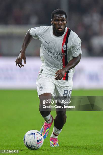 Yunus Musah of Milan is seen in action during the Serie A TIM match between Genoa CFC and AC Milan at Stadio Luigi Ferraris on October 7, 2023 in...