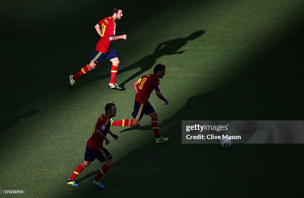 Nigeria v Spain: Group B - FIFA Confederations Cup Brazil 2013