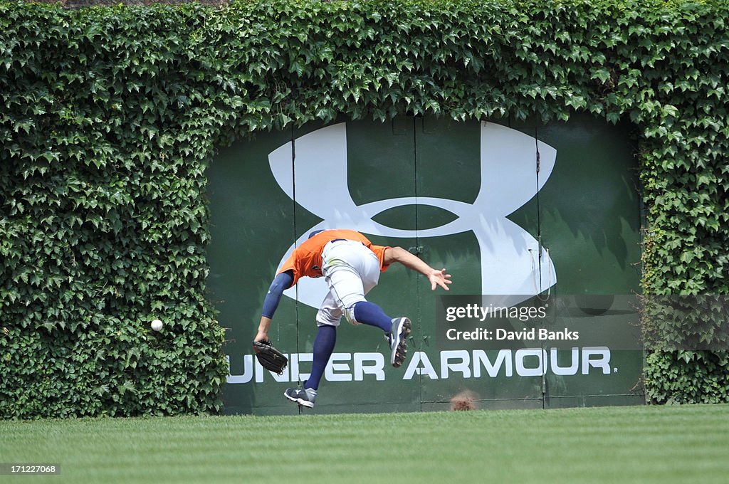 Houston Astros v Chicago Cubs