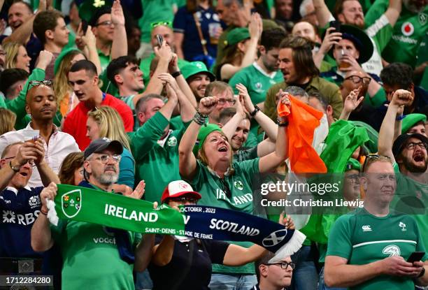 Dublin Rugby Fans Rugby Fan Ireland Photos and Premium High Res Pictures - Getty Images