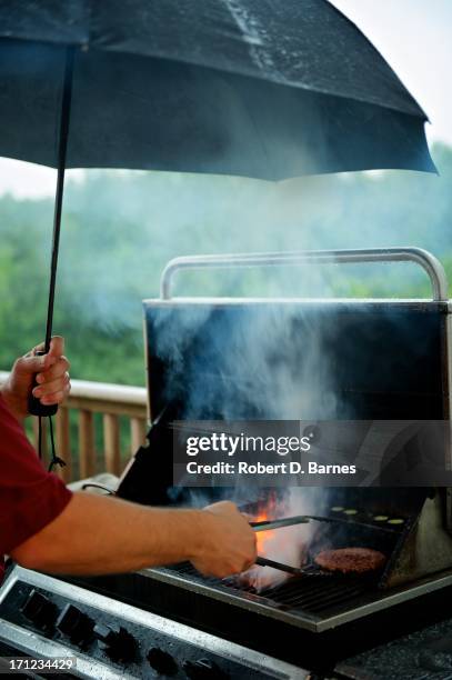 Barbeque Raining Rain Bbq Photos and Premium High Res Pictures - Getty Images