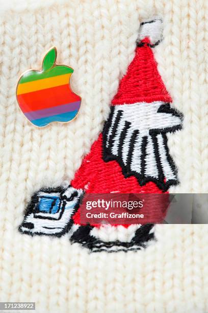 classic macintoch santa claus and apple pin - 1990 1999 stock pictures, royalty-free photos & images