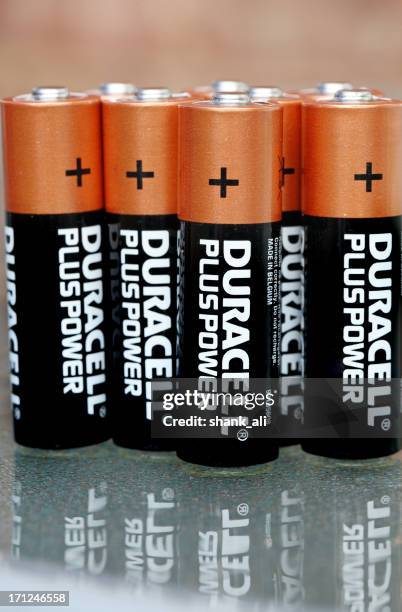 small duracell batteries, - duracell 個照片及圖片檔