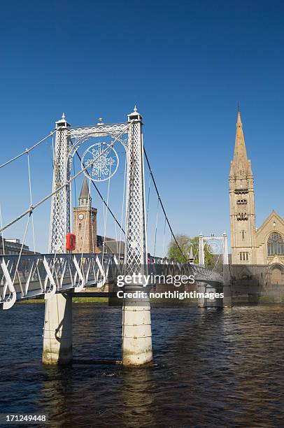 inverness y el río ness - inverness fotografías e imágenes de stock