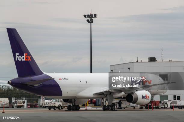 Fedex Warehouse Photos and Premium High Res Pictures - Getty Images