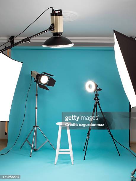 photostudio - film shoot stock pictures, royalty-free photos & images