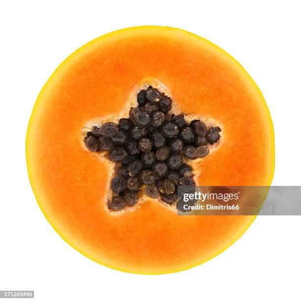 papaia parte su bianco - papaia foto e immagini stock