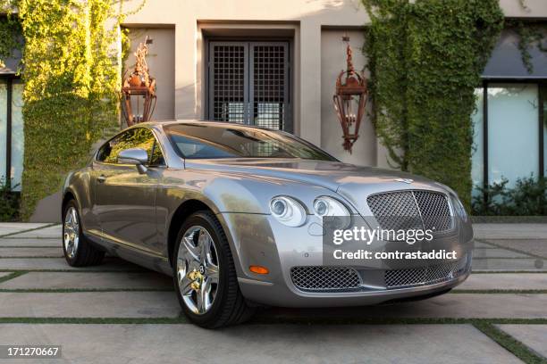 bentley continental - bentley imagens e fotografias de stock