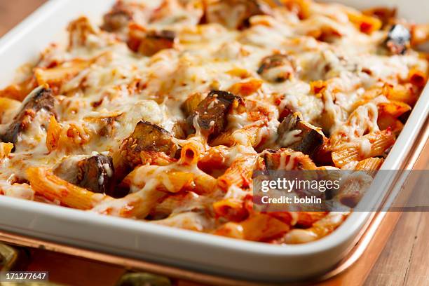 pasta alla norma - melanzana foto e immagini stock