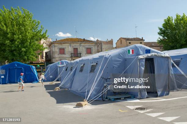 after earthquake - intern ontheemde persoon stockfoto's en -beelden