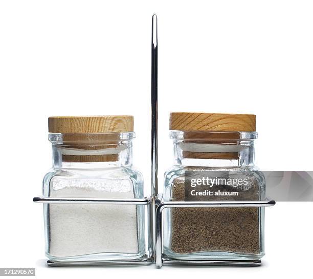 salt and pepper - salt and pepper shakers stock pictures, royalty-free photos & images