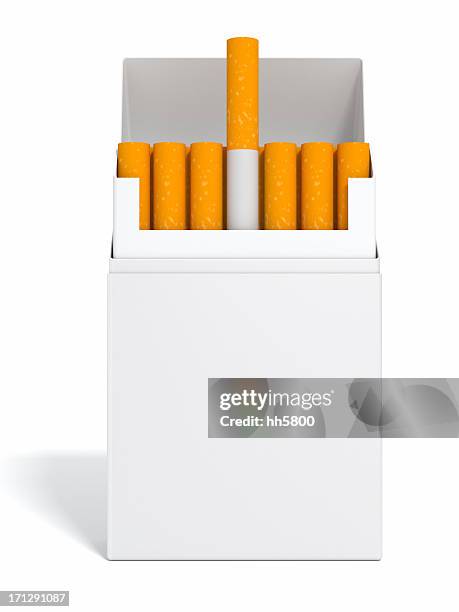cigarrillo en blanco - paquete de cigarrillos fotografías e imágenes de stock