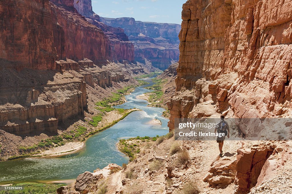 Hike to Puebloean Granaries