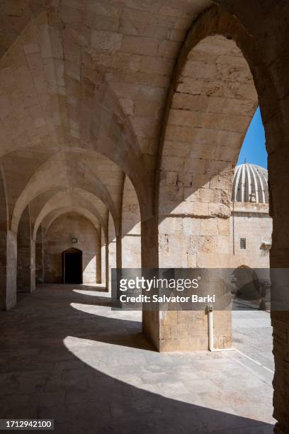 zinciriye madressa in mardin in southestern turkey - circa 14th century stock pictures, royalty-free photos & images