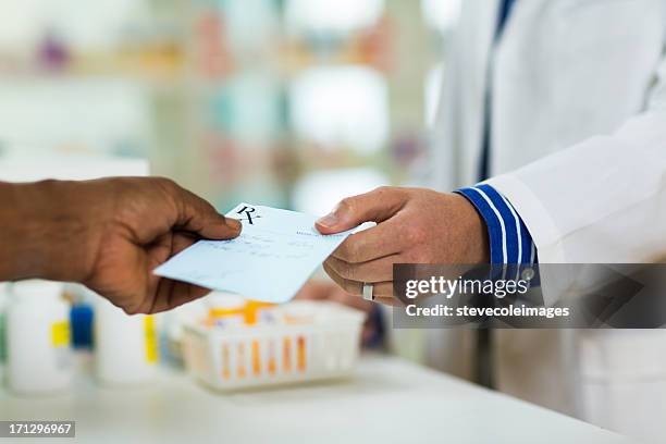 receita médica - medicamento de prescrição imagens e fotografias de stock