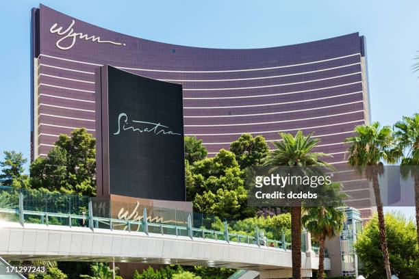 wynn hotel and casino on the las vegas strip - wynn las vegas stock pictures, royalty-free photos & images