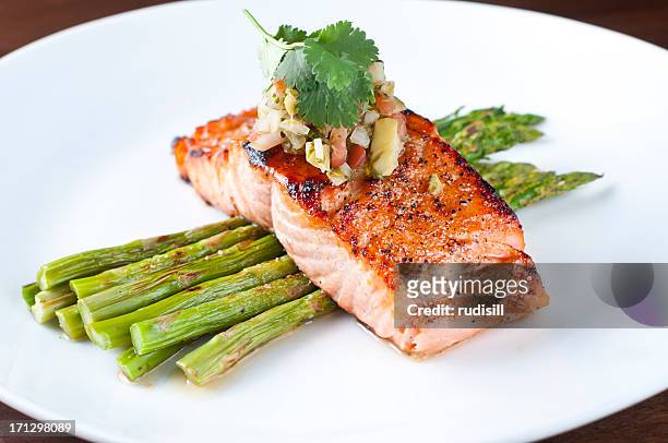 broiled salmon - cooked asparagus stock pictures, royalty-free photos & images