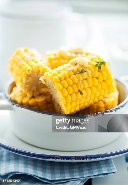 steamed corn - corn on the cob stock pictures, royalty-free photos & images