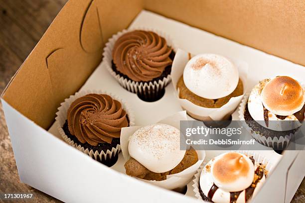 cupcakes to go - cupcake box stock pictures, royalty-free photos & images