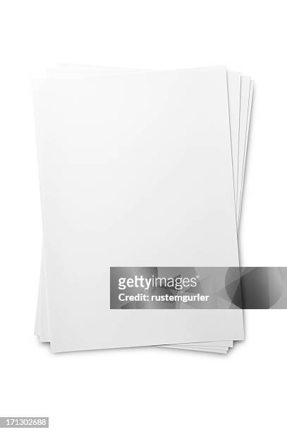 vuoto foglio di carta bianco su - catasta foto e immagini stock