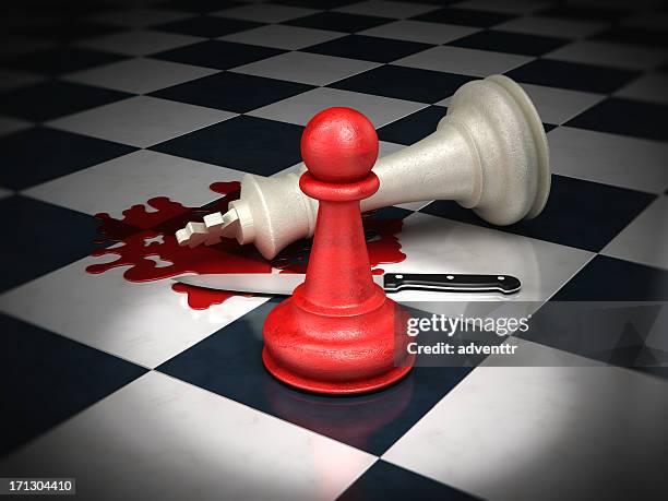 white king chess piece murder - dead stockfoto's en -beelden