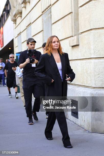 Stella McCartney is seen backstage prior to the Stella McCartney Womenswear Spring/Summer 2024 show as part of Paris Fashion Week on October 02, 2023...