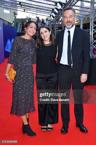 Contestants Shari, Subha and Nick in the London Calling Pt. 1 episode  News Photo - Getty Images
