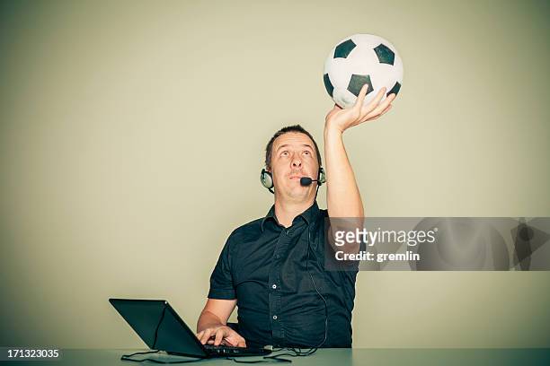 ecstatic football commentator - commentator stockfoto's en -beelden