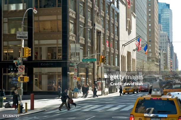 madison ave nyc - madison avenue stock pictures, royalty-free photos & images