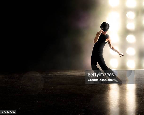 broadway performer - performance stock pictures, royalty-free photos & images