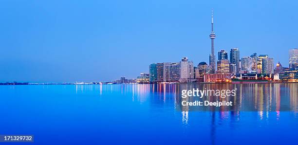 toronto city skyline in canada - skyline stock pictures, royalty-free photos & images