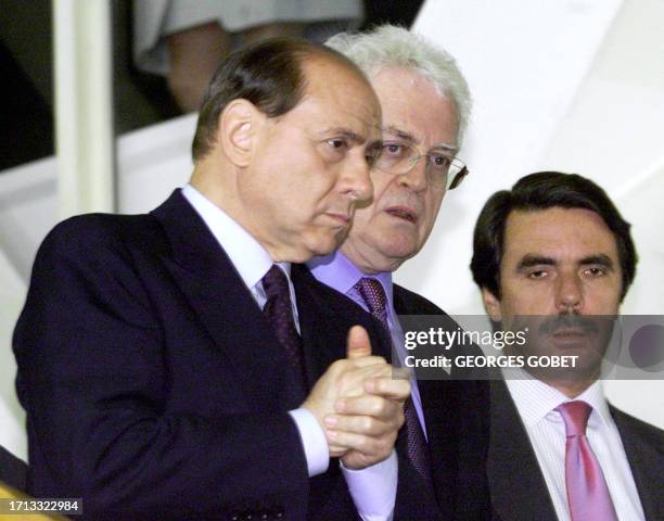 Silvio Berlusconi, président du Conseil italien, le Premier ministre français Lionel Jospin, et le chef du gouvernement espagnol, José Maria Aznar...